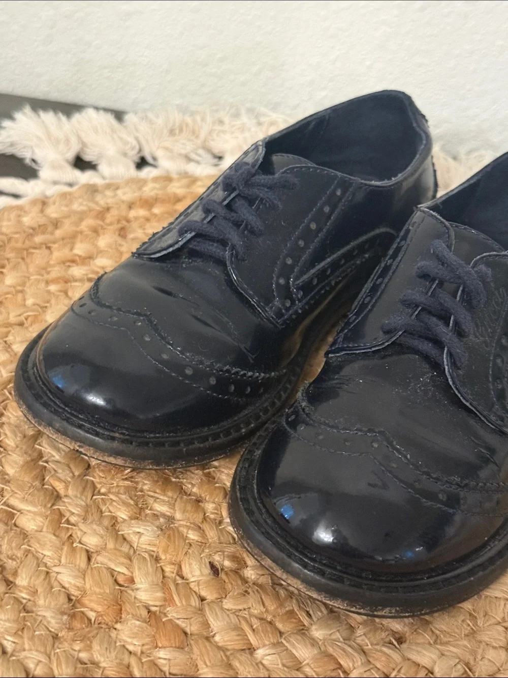 Gucci Kids BLack Patent Leather Wingtip Brogue Lace Up Shoes Size EU 27 US 10.5
